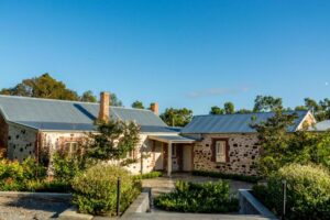 Daringa house mclaren vale accommodation Luxury guesthouse of the year